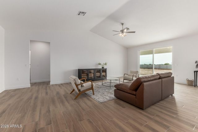 9543 W SANDSTONE MOUNTAIN Drive, Casa Grande, AZ 85194