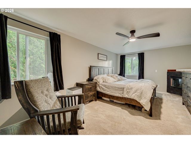136 CHARLESTON Dr, Kalama, WA 98625