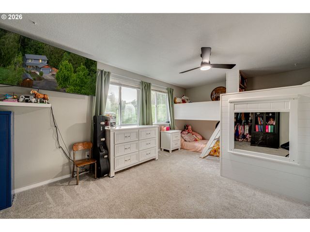 136 CHARLESTON Dr, Kalama, WA 98625