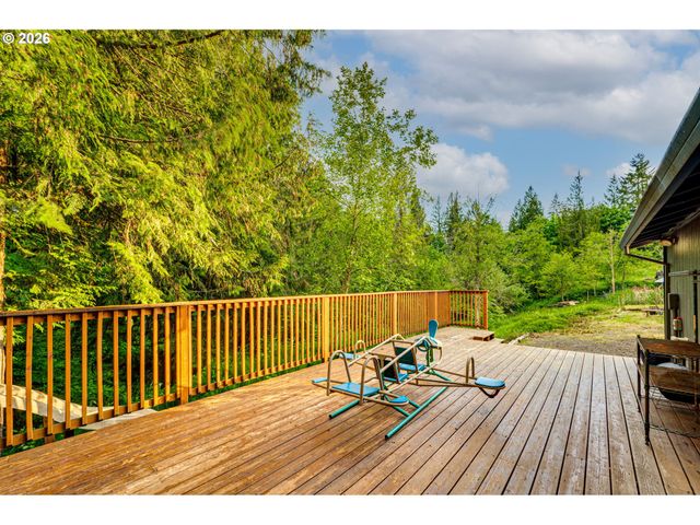 136 CHARLESTON Dr, Kalama, WA 98625