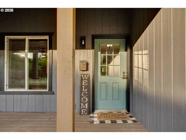 136 CHARLESTON Dr, Kalama, WA 98625