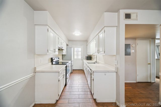 4614 E 68th Street S 119, Tulsa, OK 74136