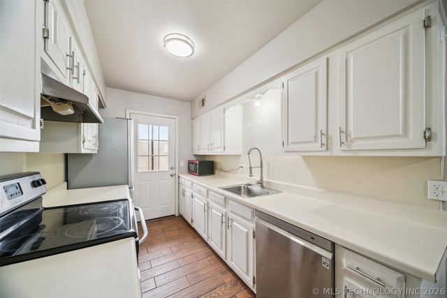 4614 E 68th Street S 119, Tulsa, OK 74136