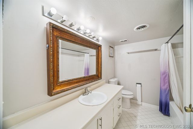 4614 E 68th Street S 119, Tulsa, OK 74136