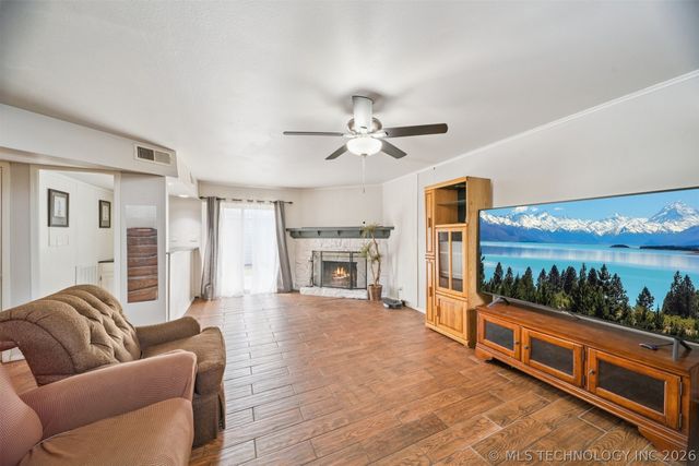 4614 E 68th Street S 119, Tulsa, OK 74136