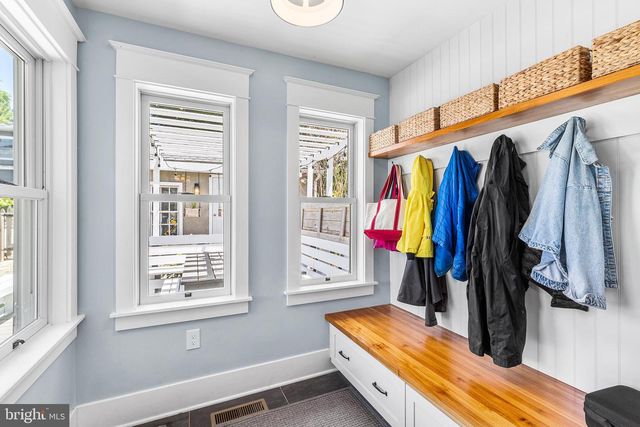 231 N ESSEX AVE, Narberth, PA 19072