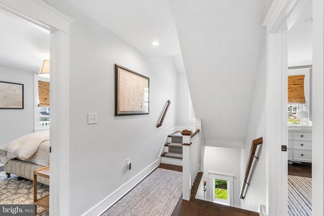 231 N ESSEX AVE, Narberth, PA 19072