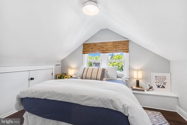 231 N ESSEX AVE, Narberth, PA 19072