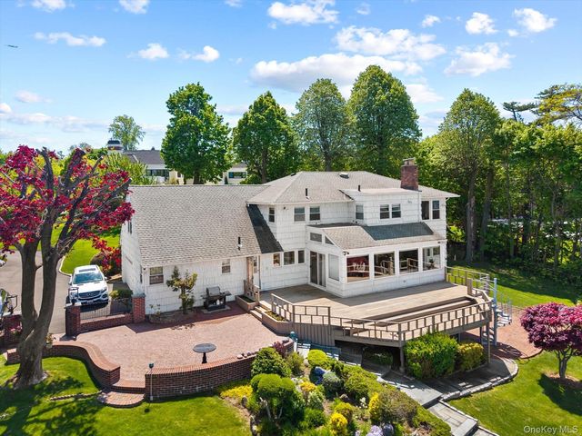 24 Cricket Lane, Great Neck, NY 11024