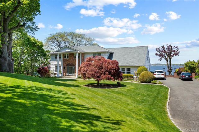 24 Cricket Lane, Great Neck, NY 11024
