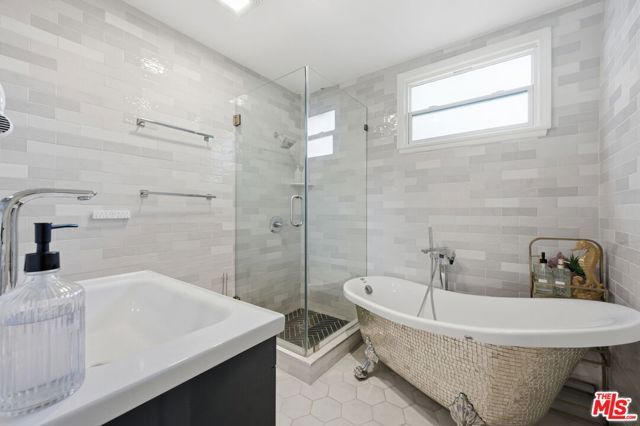 15381 Pacific Street, Midway City, CA 92655