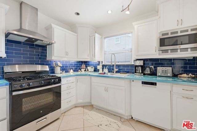 15381 Pacific Street, Midway City, CA 92655