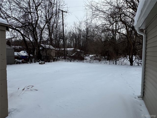 36227 Vinewood Street, Romulus, MI 48174