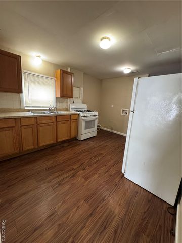 36227 Vinewood Street, Romulus, MI 48174