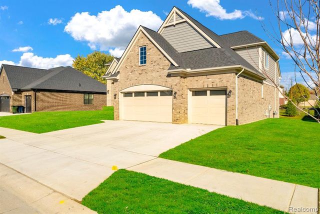 49402 Carles Drive, Macomb, MI 48044