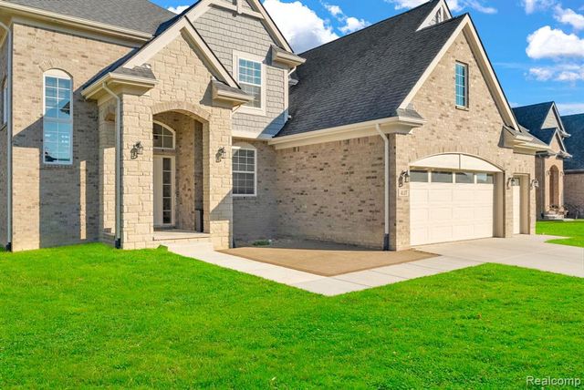 49402 Carles Drive, Macomb, MI 48044