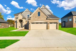 49402 Carles Drive, Macomb, MI 48044