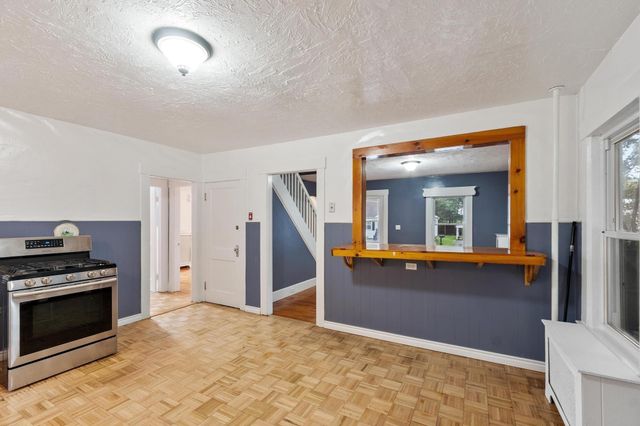 14 Rockdale Ave, Fitchburg, MA 01420