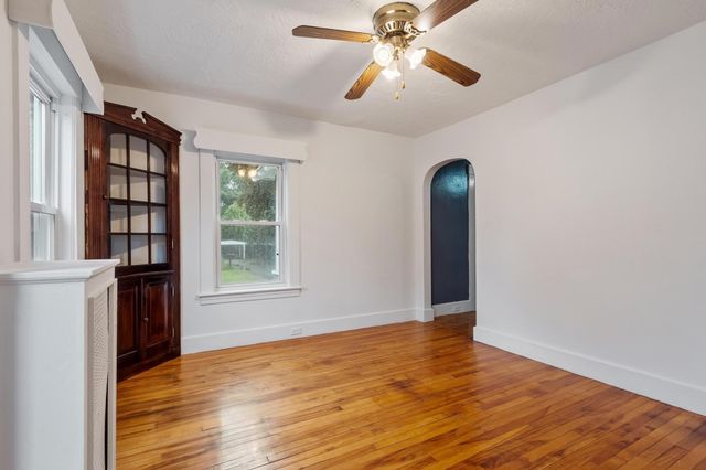 14 Rockdale Ave, Fitchburg, MA 01420