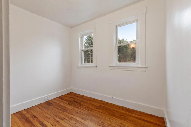 14 Rockdale Ave, Fitchburg, MA 01420