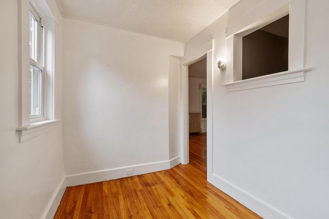 14 Rockdale Ave, Fitchburg, MA 01420