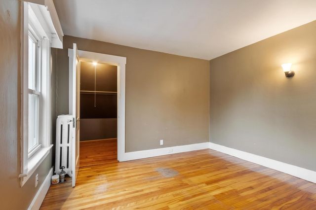 14 Rockdale Ave, Fitchburg, MA 01420