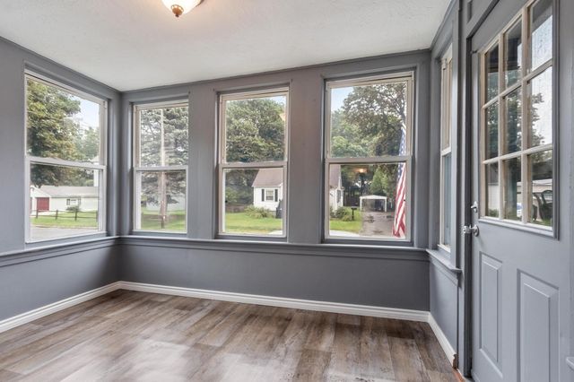 14 Rockdale Ave, Fitchburg, MA 01420
