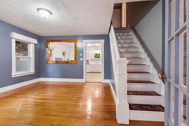 14 Rockdale Ave, Fitchburg, MA 01420