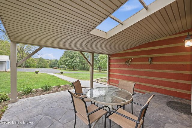 519 Fox Run Dr, Taylorsville, KY 40071