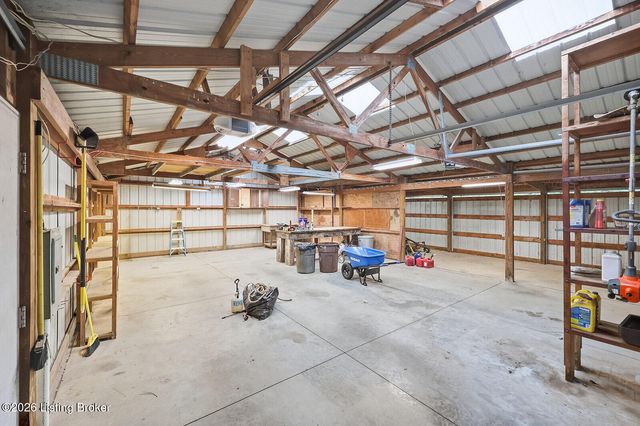 519 Fox Run Dr, Taylorsville, KY 40071