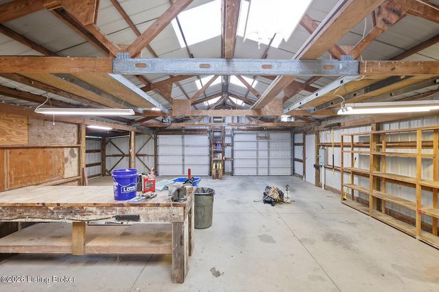 519 Fox Run Dr, Taylorsville, KY 40071