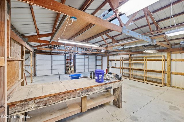 519 Fox Run Dr, Taylorsville, KY 40071