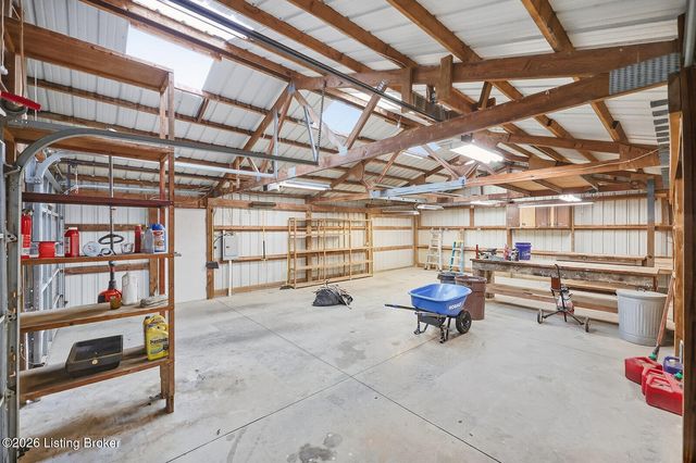 519 Fox Run Dr, Taylorsville, KY 40071