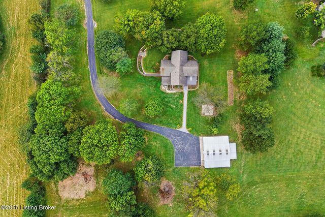 519 Fox Run Dr, Taylorsville, KY 40071