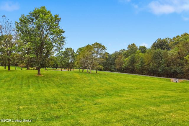 519 Fox Run Dr, Taylorsville, KY 40071