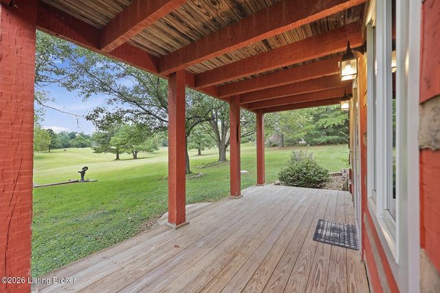 519 Fox Run Dr, Taylorsville, KY 40071