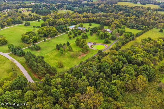 519 Fox Run Dr, Taylorsville, KY 40071