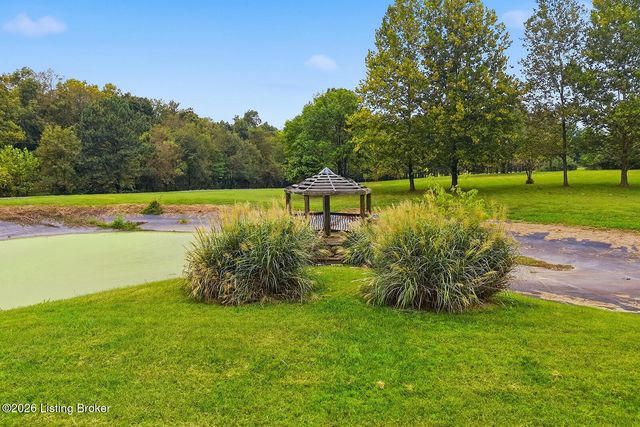 519 Fox Run Dr, Taylorsville, KY 40071