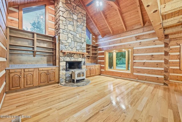 519 Fox Run Dr, Taylorsville, KY 40071