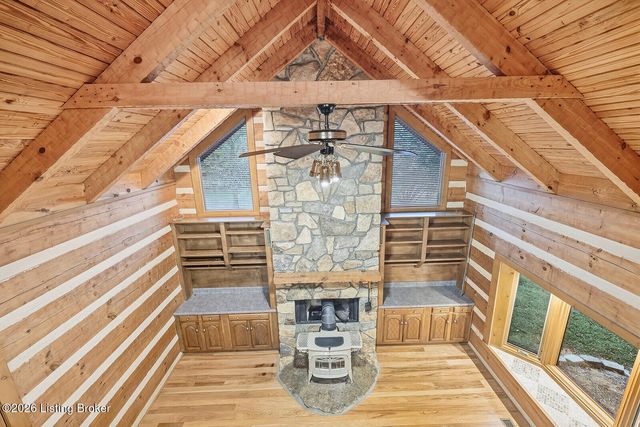 519 Fox Run Dr, Taylorsville, KY 40071