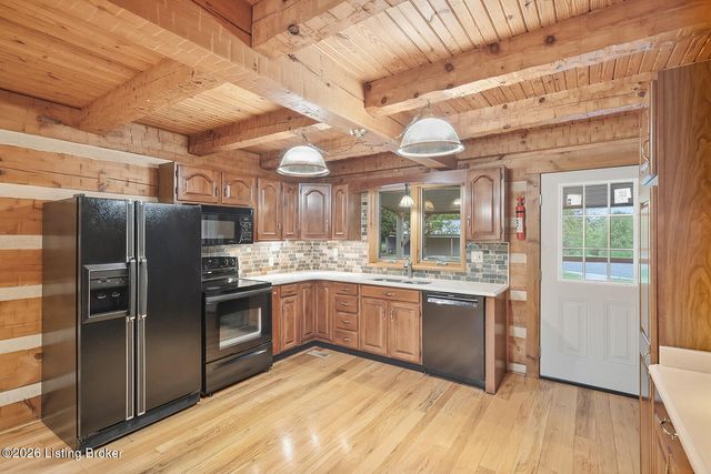 519 Fox Run Dr, Taylorsville, KY 40071