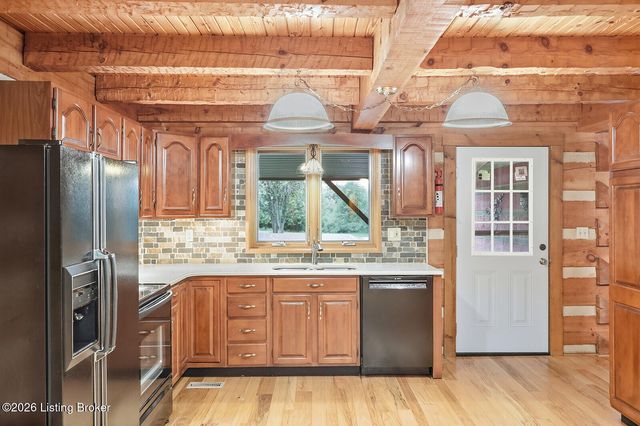 519 Fox Run Dr, Taylorsville, KY 40071