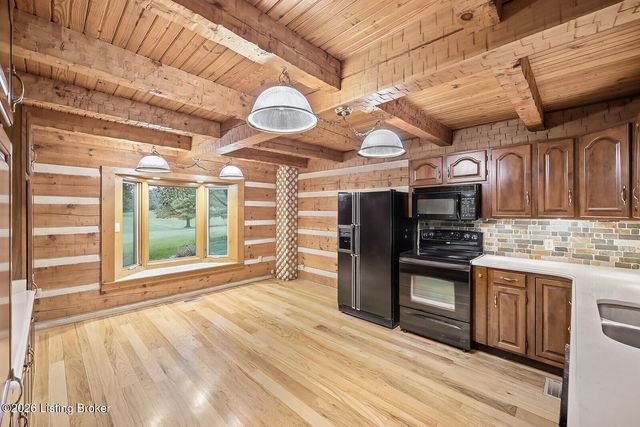 519 Fox Run Dr, Taylorsville, KY 40071