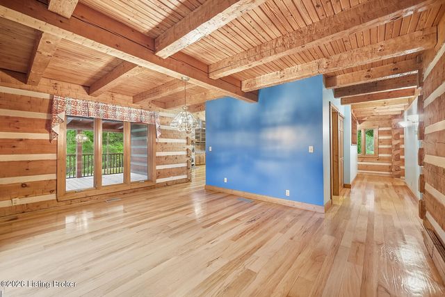 519 Fox Run Dr, Taylorsville, KY 40071
