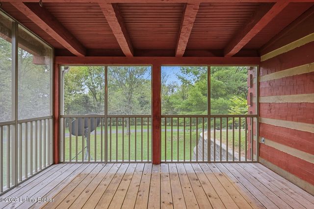 519 Fox Run Dr, Taylorsville, KY 40071