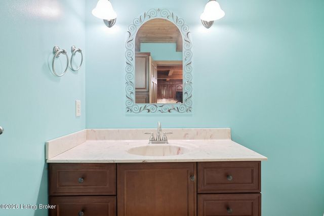 519 Fox Run Dr, Taylorsville, KY 40071