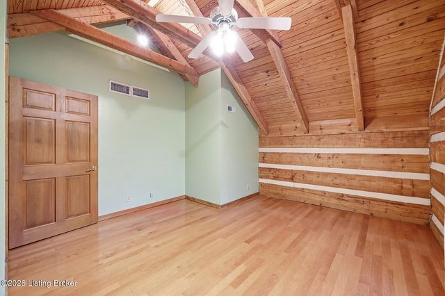 519 Fox Run Dr, Taylorsville, KY 40071