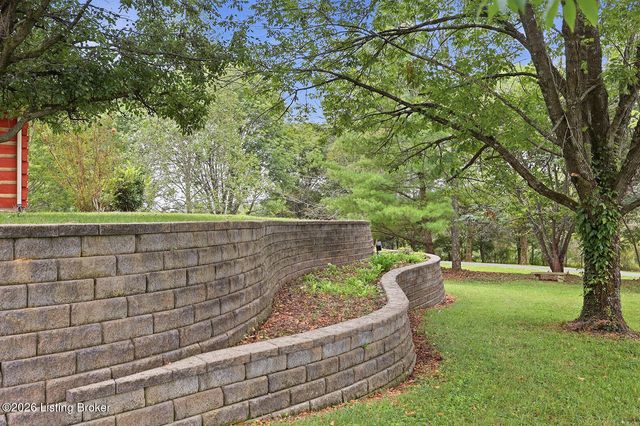 519 Fox Run Dr, Taylorsville, KY 40071