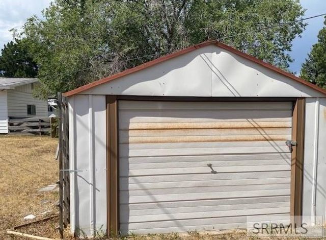 700 Robins Avenue, Idaho Falls, ID 83404