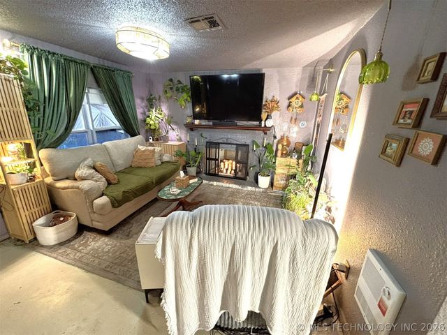 423334 E 1020, Checotah, OK 74426